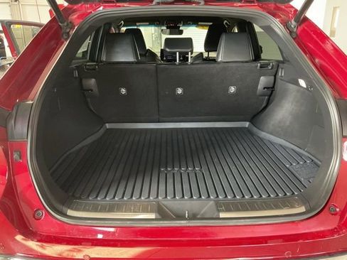 Used 2021 Toyota Venza XLE w/ Softex Package image 20