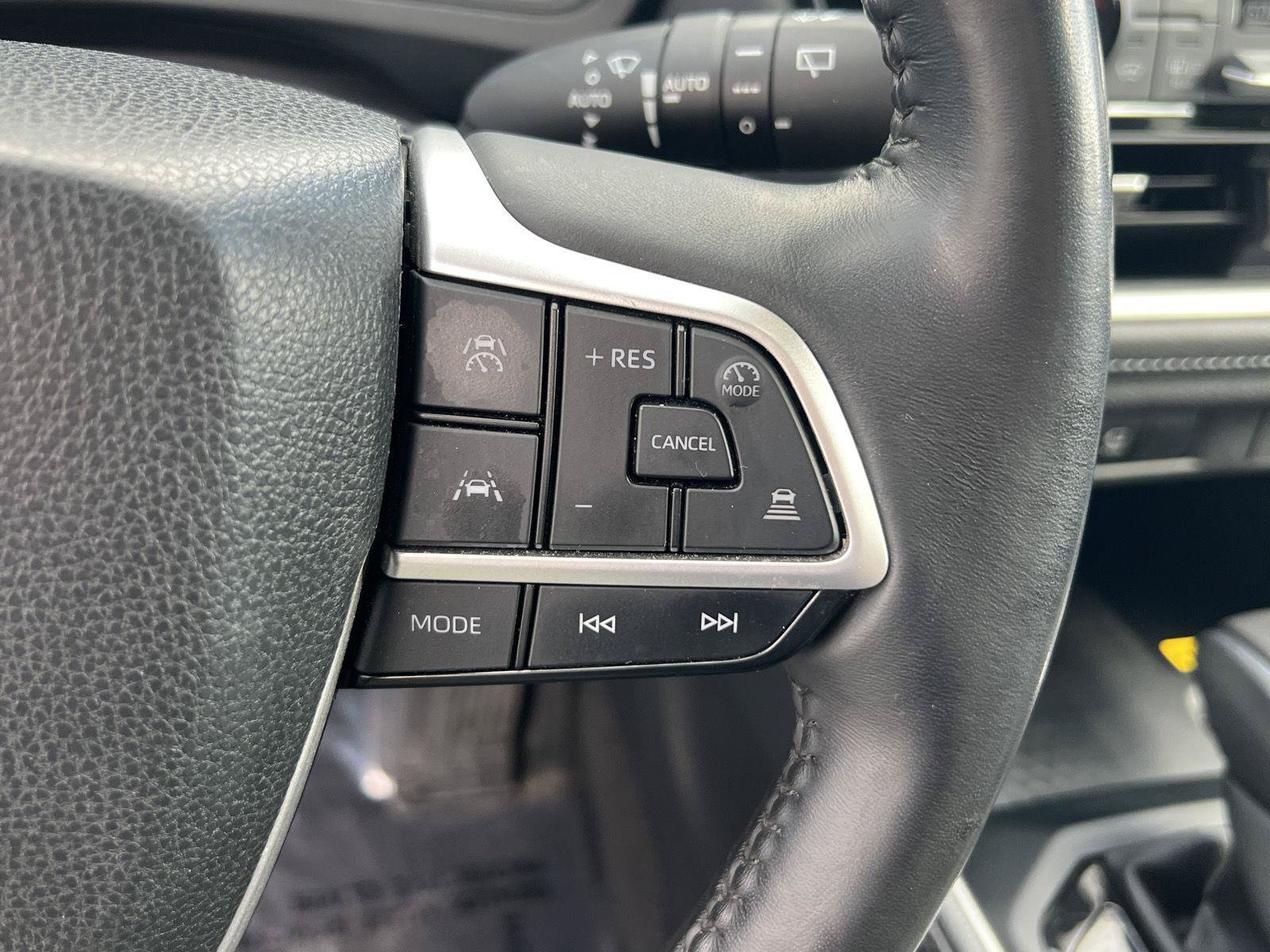 Used 2025 Toyota Grand Highlander AWD Hybrid image 33