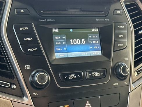 Used 2014 Hyundai Santa Fe GLS FWD image 22