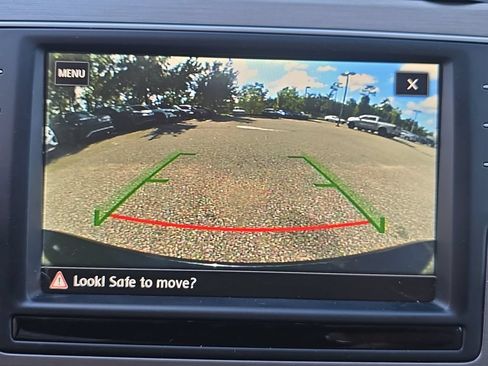 Used 2017 Volkswagen Golf SE FWD image 16