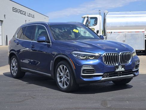 Used 2021 BMW X5 xDrive40i w/ Premium Package 2 AWD/4WD image 3