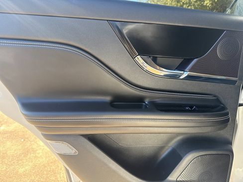 Used 2023 Lincoln Corsair Reserve w/ Equipment Group 201A image 17