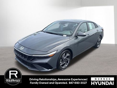 Certified 2025 Hyundai Elantra SEL FWD image 4