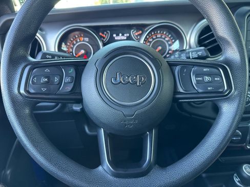 Used 2019 Jeep Wrangler Sport AWD/4WD image 21