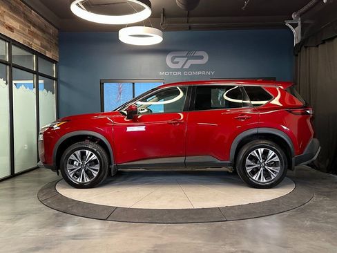 Used 2021 Nissan Rogue SV image 6