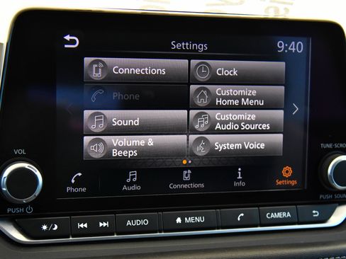 Used 2024 Nissan Rogue S FWD image 21