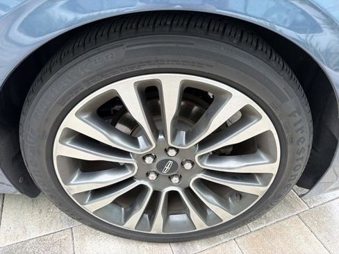 Certified 2020 Lincoln Continental w/ Premium Package FWD image 35