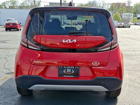 Used 2023 Kia Soul LX w/ LX Technology Package FWD image 43