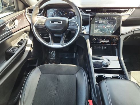 Used 2023 Jeep Grand Cherokee L Laredo AWD/4WD image 4