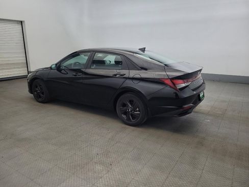 Used 2023 Hyundai Elantra SEL image 3