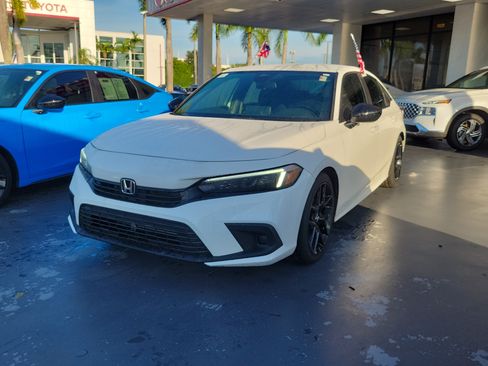 Used 2023 Honda Civic Sport image 6