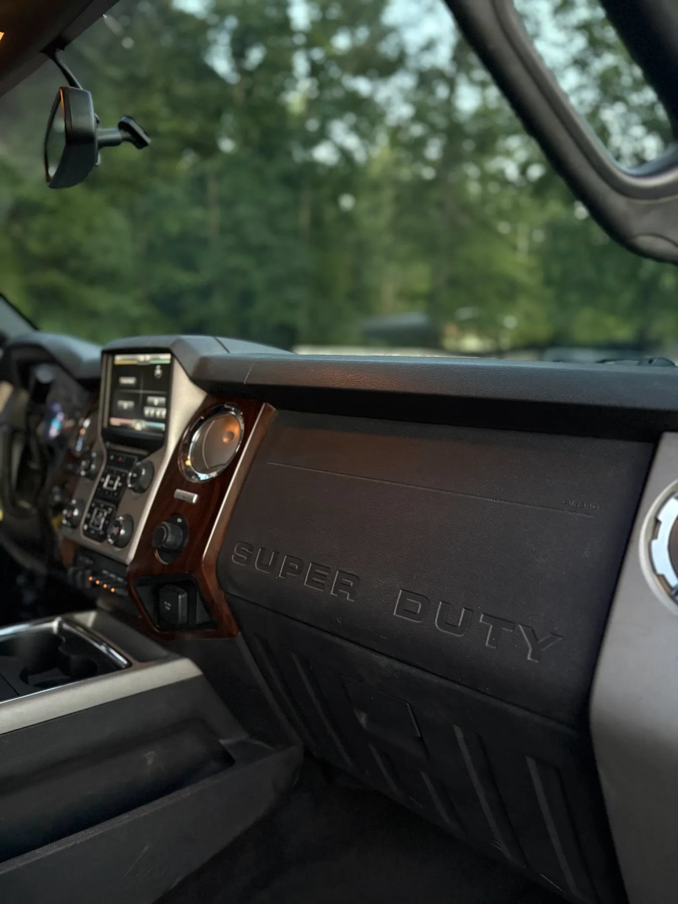 Used 2014 Ford F350 Lariat w/ Lariat Ultimate Package AWD/4WD image 28