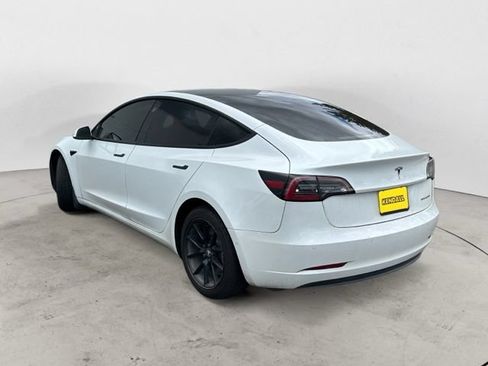 Used 2022 Tesla Model 3 Long Range AWD/4WD image 7