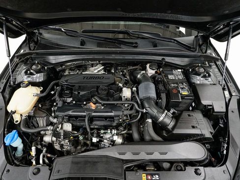 Used 2023 Kia K5 GT-Line image 3