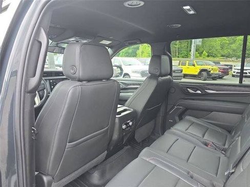 Used 2022 GMC Yukon XL Denali w/ Max Trailering Package AWD/4WD image 17