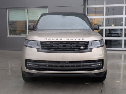 New 2026 Land Rover Range Rover SE image 2