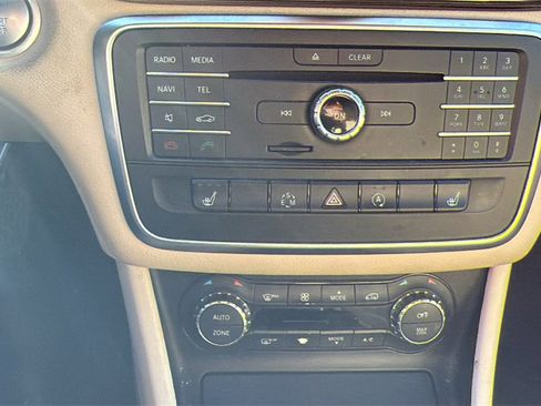 Used 2015 Mercedes-Benz CLA 250 image 9