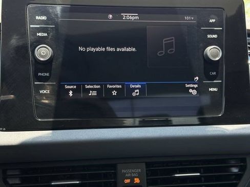Used 2026 Volkswagen Jetta SE FWD image 5