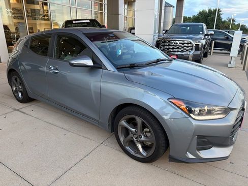 Used 2019 Hyundai Veloster 2.0 FWD image 14