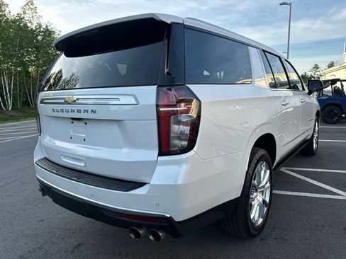 Used 2022 Chevrolet Suburban High Country AWD/4WD image 5