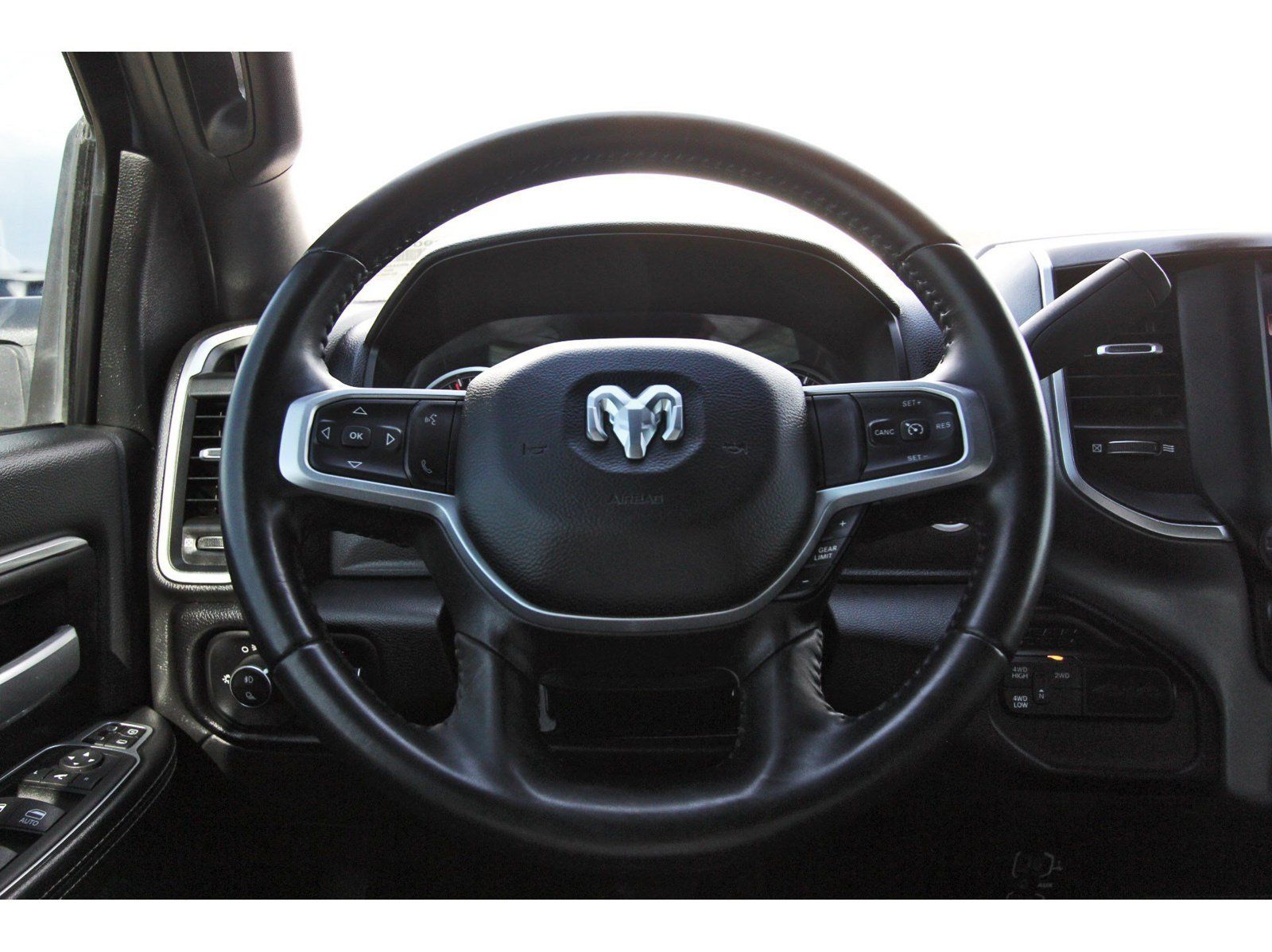 Used 2024 RAM 2500 Big Horn AWD/4WD image 15