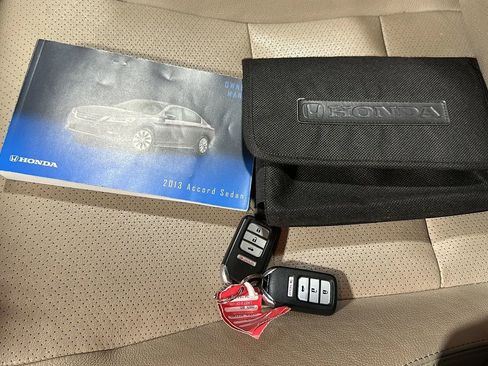 Used 2013 Honda Accord EX-L image 28