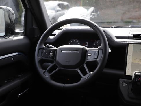 New 2026 Land Rover Defender 110 X-Dynamic SE AWD/4WD image 19