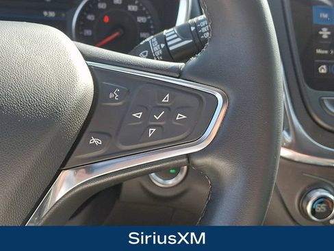 Used 2024 Chevrolet Equinox LT AWD/4WD image 8