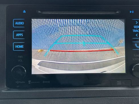 Used 2017 Toyota Sienna XLE Premium image 20