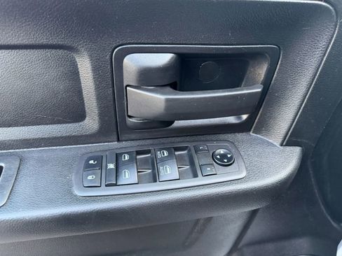 Used 2021 RAM 2500 Tradesman w/ Chrome Appearance Group image 13