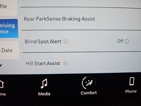 Used 2023 Chrysler Pacifica Touring-L image 43