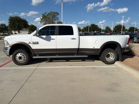 Used 2018 RAM 3500 Laramie w/ Convenience Group AWD/4WD image 5