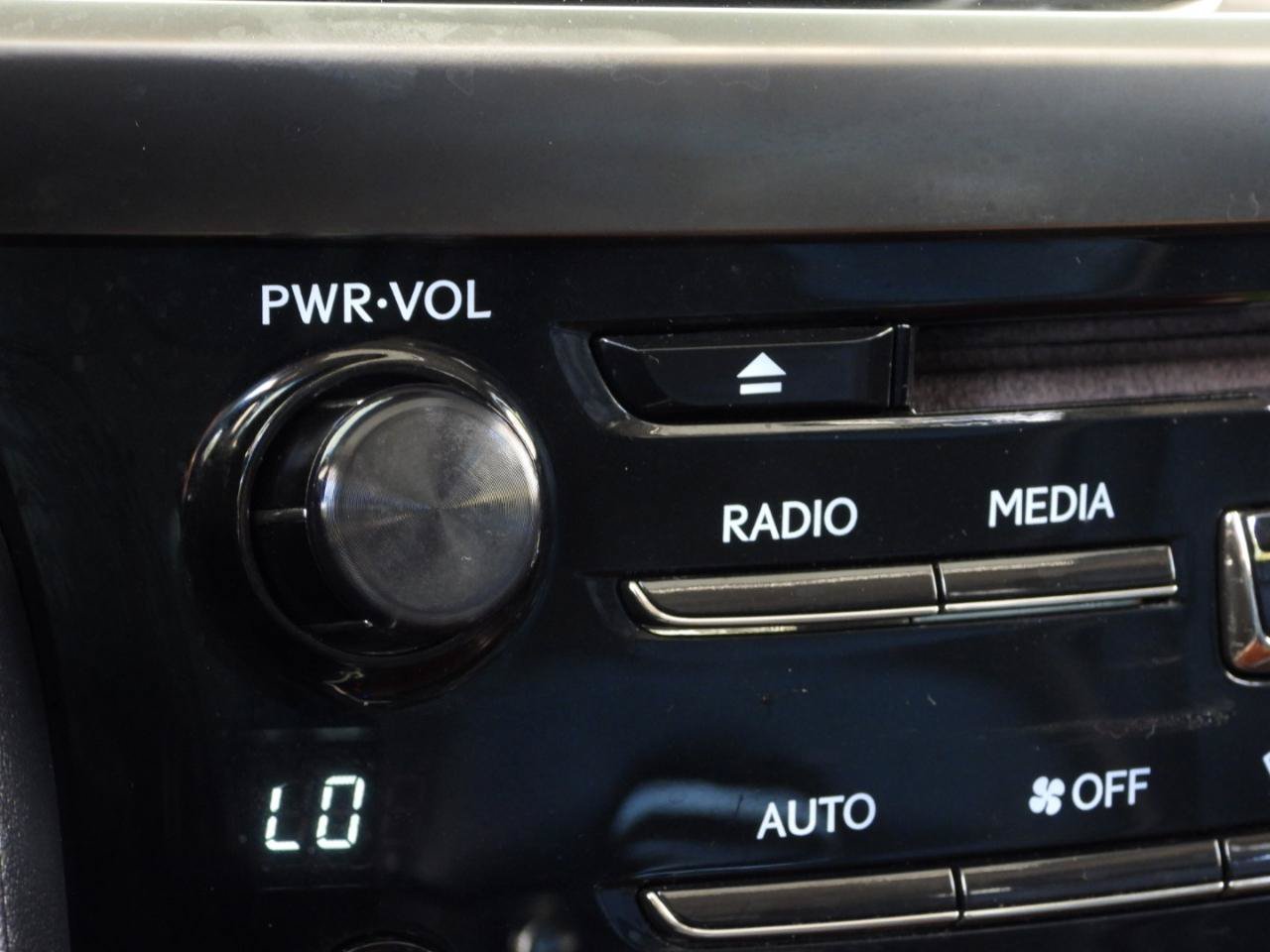 Used 2016 Lexus LX 570 4WD image 99