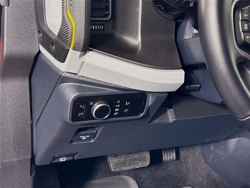 Used 2023 Ford Bronco Badlands AWD/4WD image 4