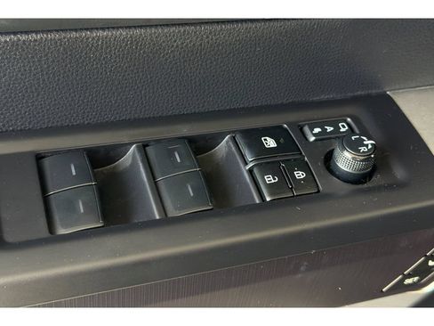 Used 2023 Toyota Tundra Platinum w/ Advanced Package AWD/4WD image 12