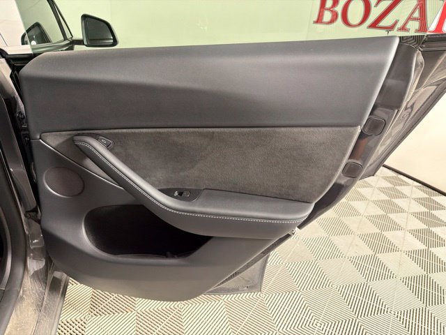 Used 2024 Tesla Model Y Performance AWD/4WD image 36