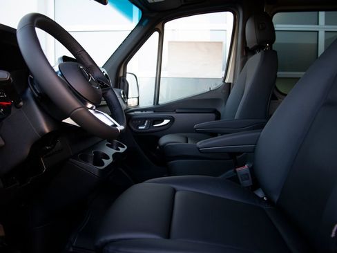 New 2026 Mercedes-Benz Sprinter 2500 image 12