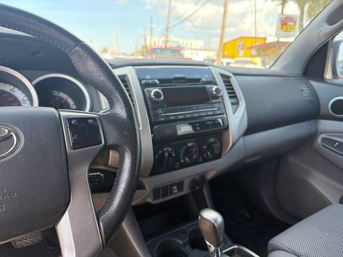 Used 2012 Toyota Tacoma PreRunner w/ TRD Sport Pkg RWD image 9