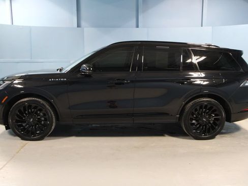 Used 2025 Lincoln Aviator Reserve w/ Luxury Package AWD/4WD image 35