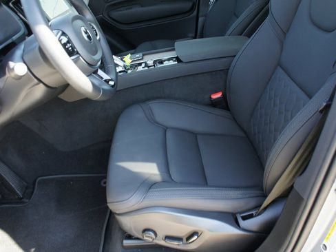 New 2025 Volvo XC90 T8 Plus w/ Protection Package Premier image 15