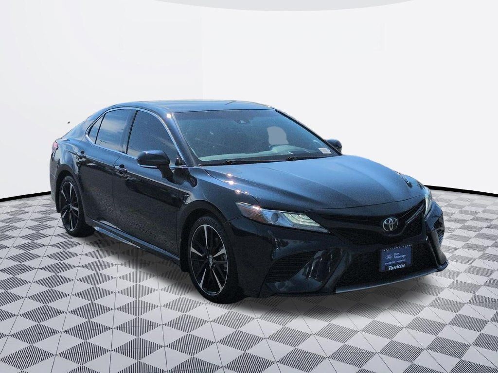 Used 2018 Toyota Camry XSE FWD image 7