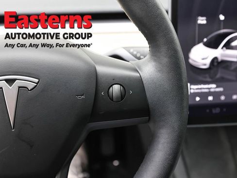 Used 2023 Tesla Model 3 Standard Range RWD image 16