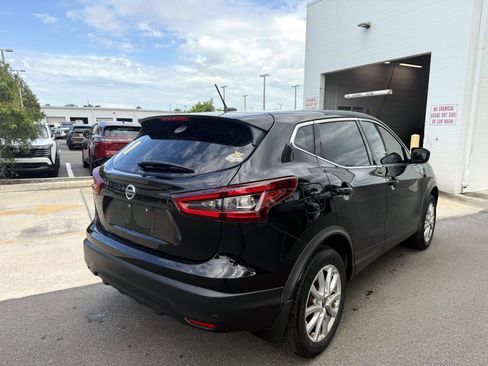 Certified 2022 Nissan Rogue Sport S FWD image 6
