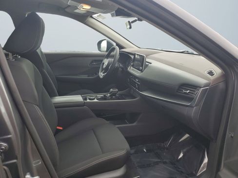 Used 2023 Nissan Rogue S image 15