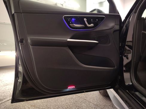 New 2026 Mercedes-Benz GLC 300 image 19