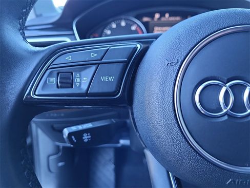 Used 2022 Audi A4 2.0T Premium image 22