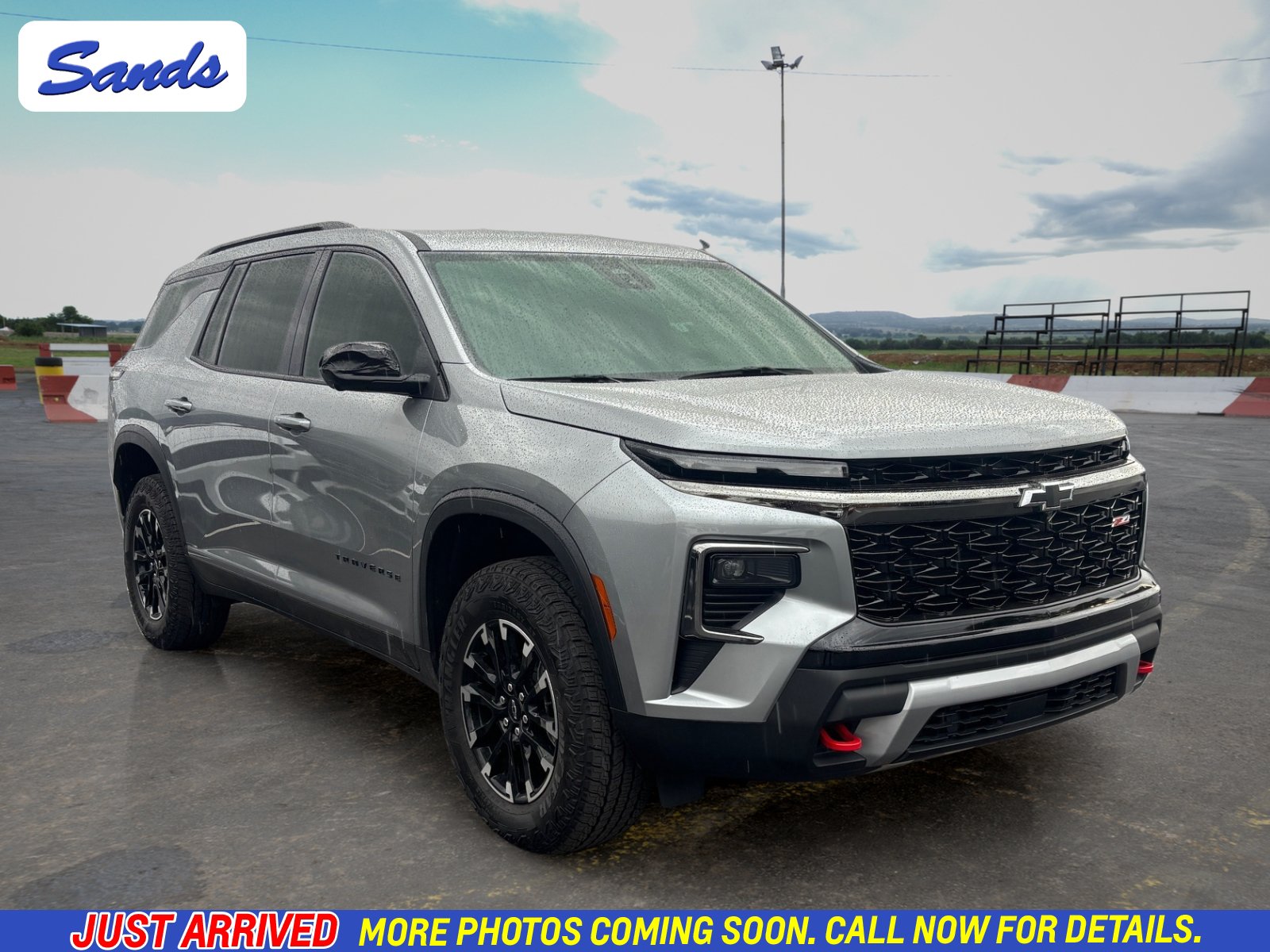 Used 2024 Chevrolet Traverse Z71 w/ LPO, Floor Liner Package AWD/4WD image 1