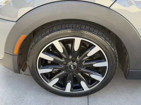 Used 2017 MINI Cooper S image 12