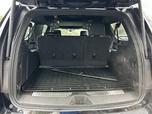 Used 2022 GMC Yukon XL Denali w/ Advanced Technology Package image 13