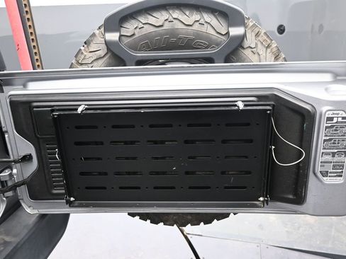 Used 2019 Jeep Wrangler Unlimited Sahara AWD/4WD image 30